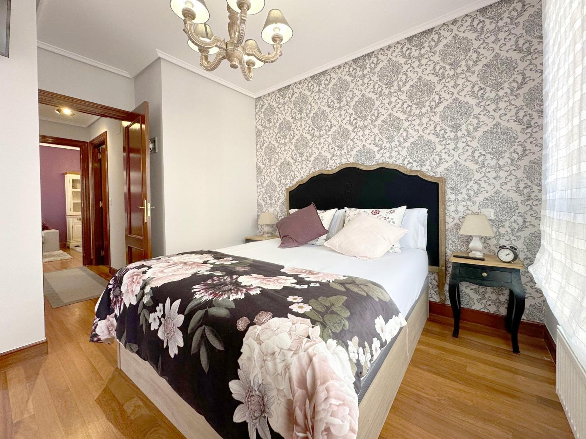 Apartamento Con Gran Terraza En El Centro Apartment Castro Urdiales Bagian luar foto